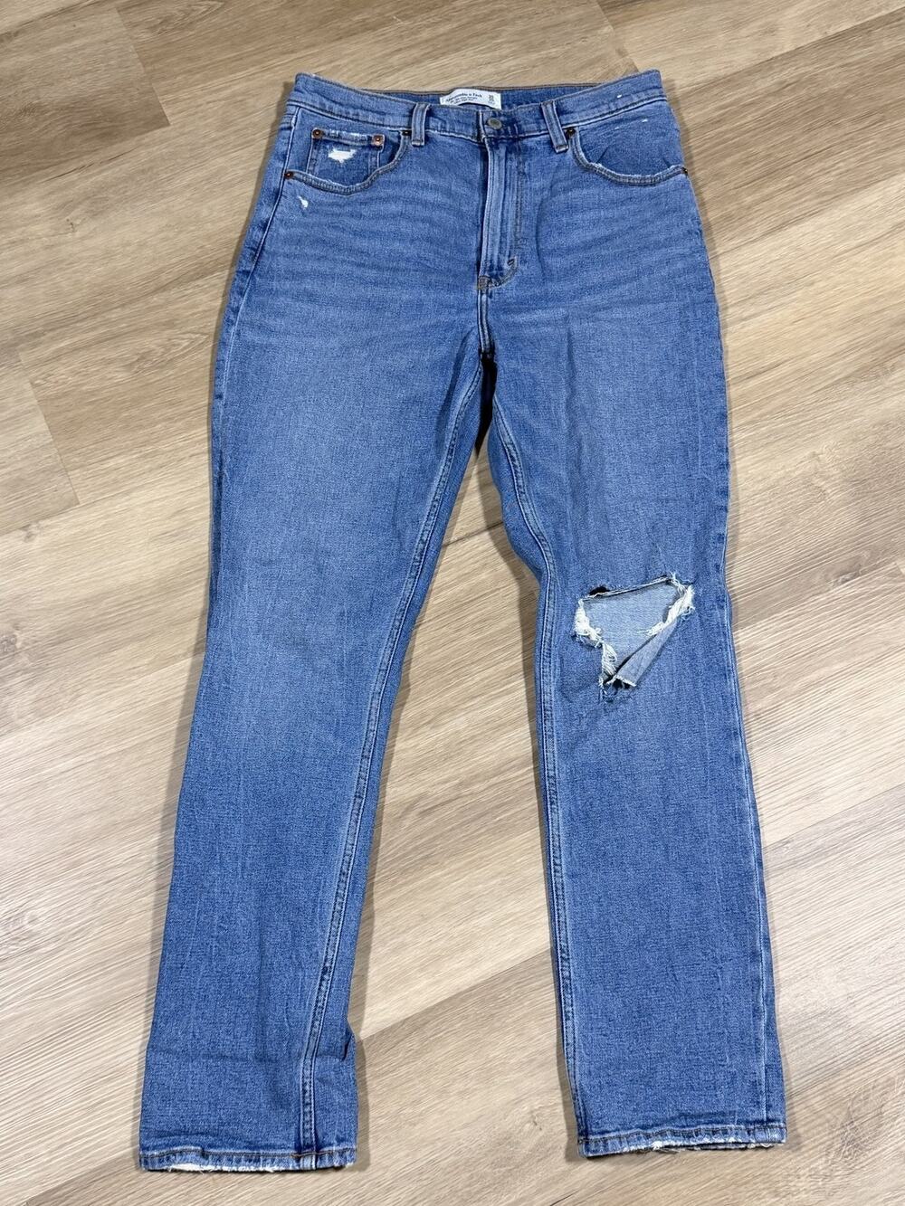 Abercrombie 90s Slim Straight Ultra High Rise Womens Size 30 Short Blue Distress